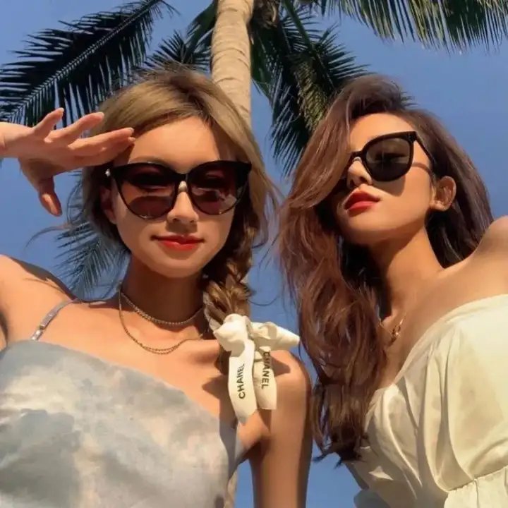 瓦尼塔斯的笔记海报